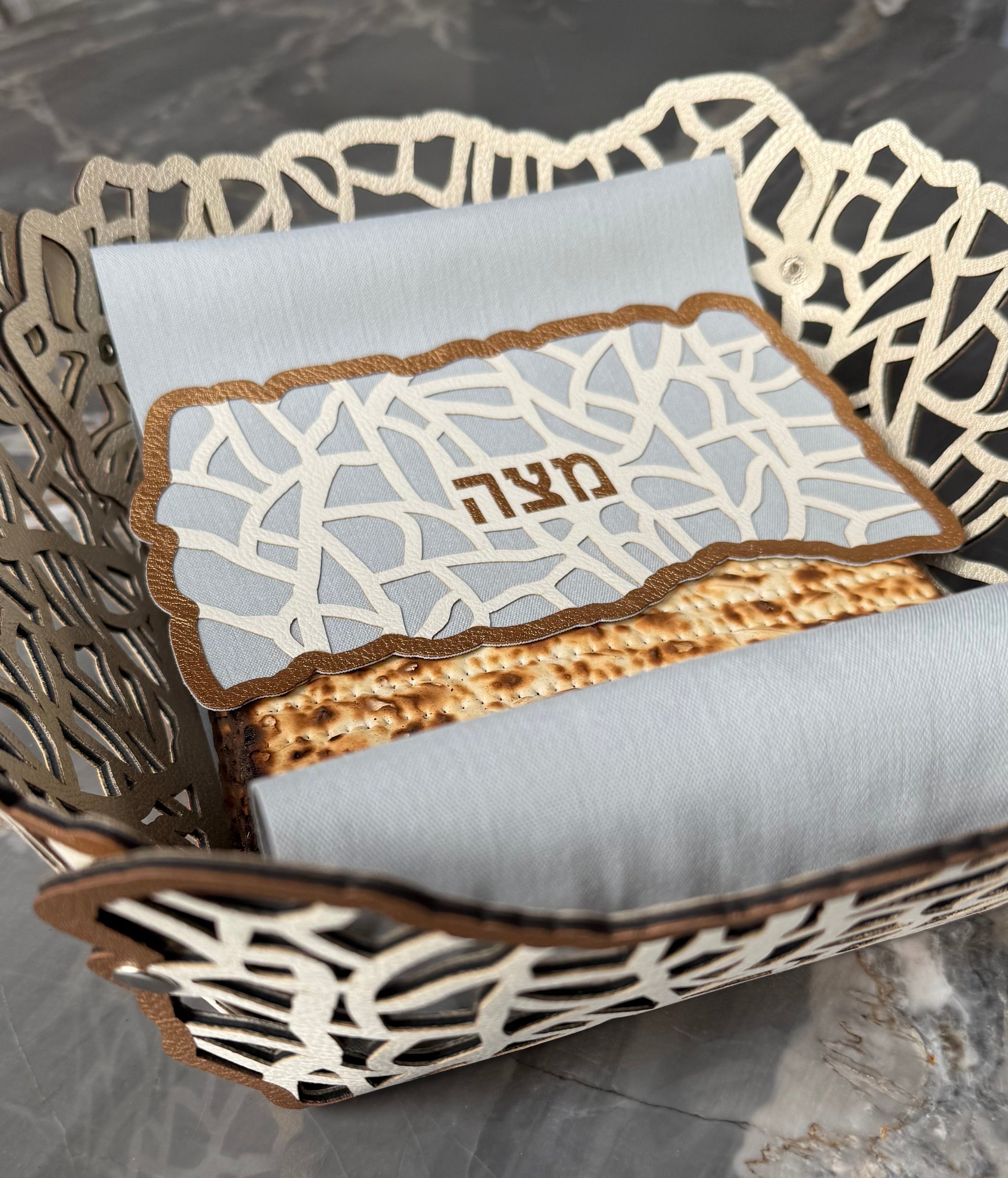Soft Oak Leaf - Cesta Matza